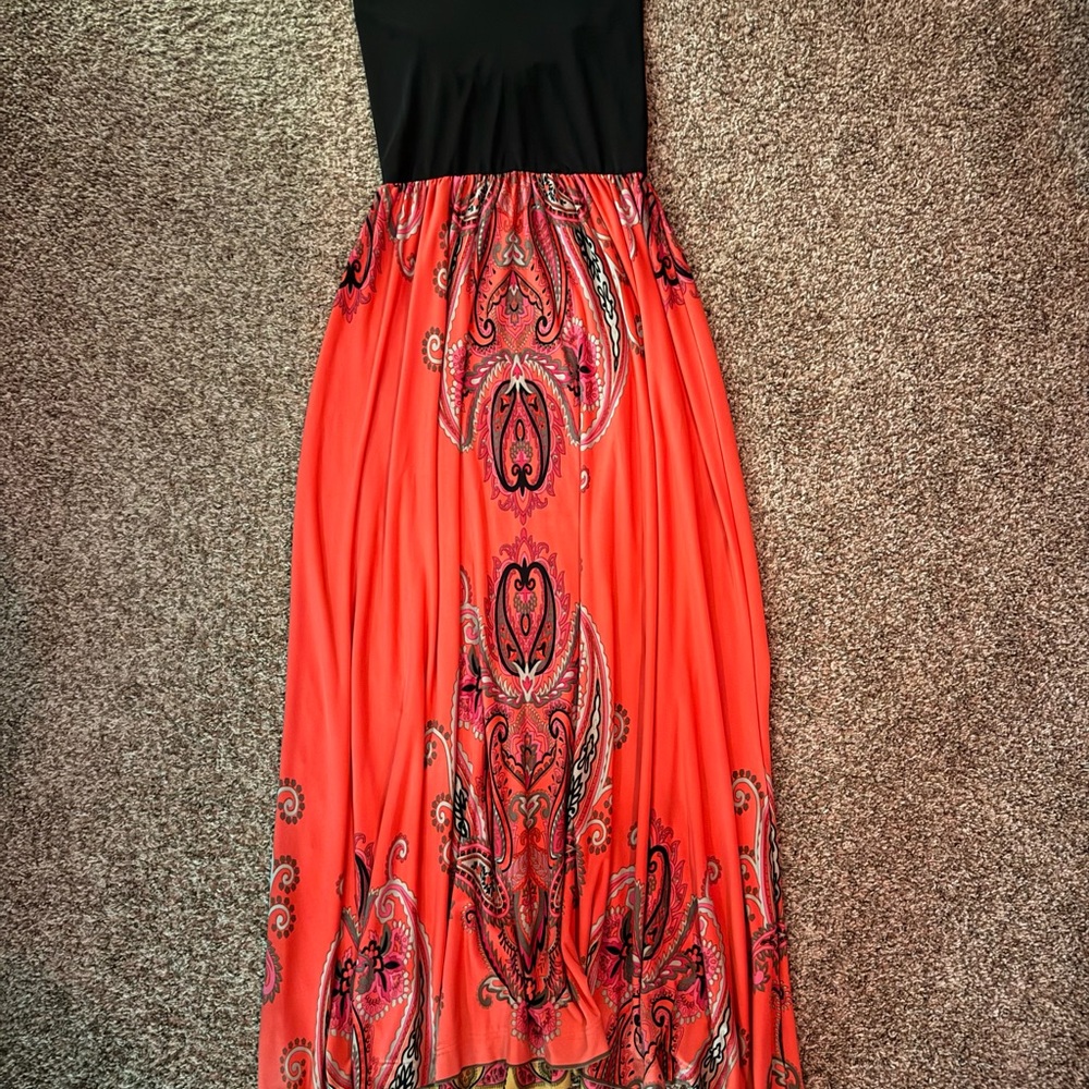 Elegant Backless Black and Red Maxi Dress